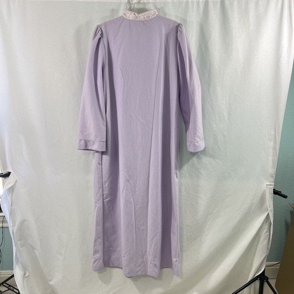 Vintage Sears Apostrophe Ladie's Embroidered Robe Union Made USA Sz M Violet - Picture 3 of 12